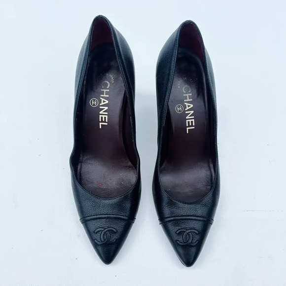 Chanel Black Leather CC Low Court Heels Mid 7 Round Toe 37.5 Career Work 6.5 - Picture 3 of 13
